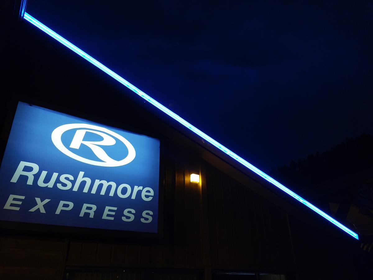 Rushmore Express & Suites Keystone Exterior photo